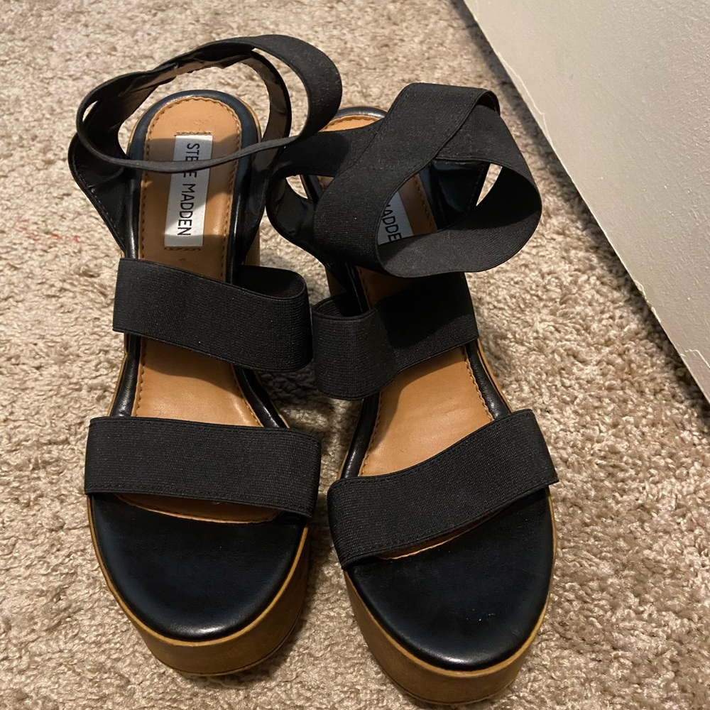 NEW STEVE MADDEN BLONDY WEDGE